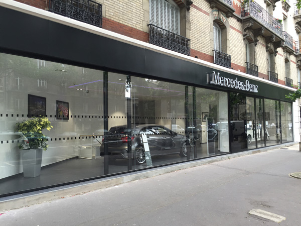 Remplacement de vitrine de boutique commerciale